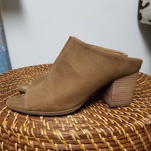 LUCKY BRAND Taupe Leather 'Organza' Mule~8.5M